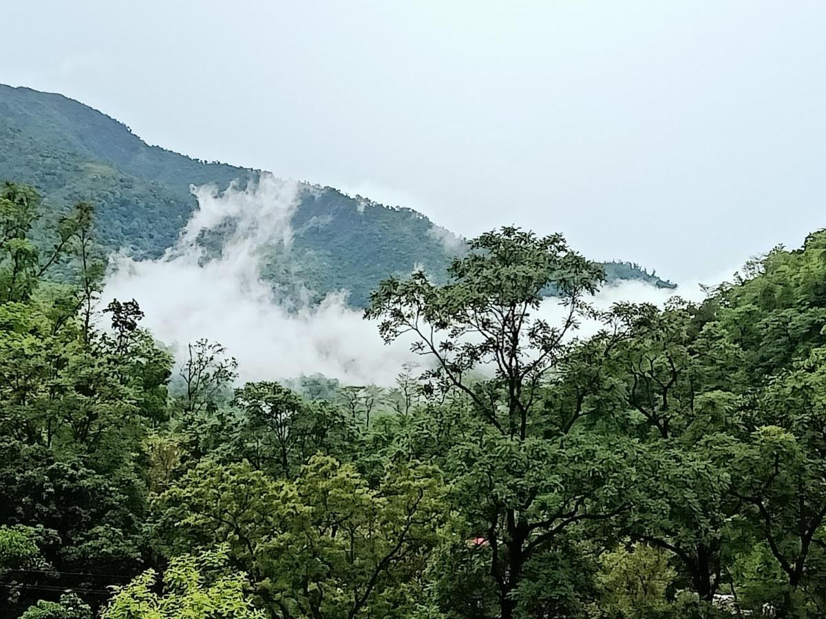 Shivanjal Wellness And Accommodation Rishikesh Ngoại thất bức ảnh